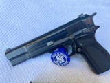 Browning Hi Power 40 S&W in Excellent condition - 3 of 9