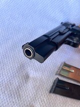 Browning Hi Power 40 S&W in Excellent condition - 6 of 9