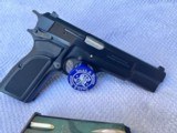 Browning Hi Power 40 S&W in Excellent condition - 2 of 9