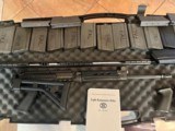 DS Arms FAL paratrooper in box, excellent, 21 mags - 14 of 15