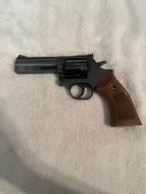 Dan Wesson 15-2 4 inch vent rib 357 magnum - 1 of 12