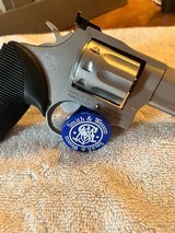 Taurus Tracker 22 magnum revolver, 4 inch barrel - 6 of 14