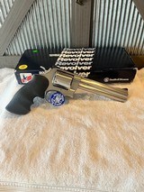 S&W 657-2 Classic Hunter 41 Magnum, New in Box - 5 of 13 S&W 657-2 Classic Hunter 41 Magnum, New in Box - 5 of 13