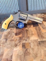 S&W 686-4 4 inch pre lock 357 - 4 of 12