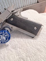 Colt 1911 Government 38 super Stainless - 3 of 13