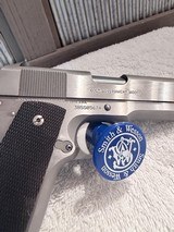 Colt 1911 Government 38 super Stainless - 5 of 13