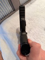 Sig p320 Compact Medium 9mm excellent - 5 of 10