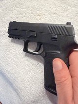 Sig p320 Compact Medium 9mm excellent - 8 of 10