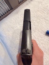 Sig p320 Compact Medium 9mm excellent - 6 of 10