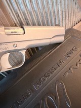 Dan Wesson Valor in box excellent, 9mm - 5 of 12