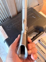 Dan Wesson Valor in box excellent, 9mm - 9 of 12