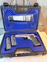 Dan Wesson Valor in box excellent, 9mm - 12 of 12