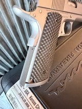 Dan Wesson Valor in box excellent, 9mm - 8 of 12