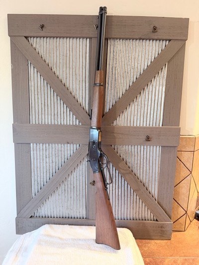 Winchester Miroku 1873 Saddle Ring Carbine 44-40 Excellent