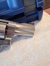 S&W 629-4 3 inch 44 Mag in excellent shape - 5 of 11