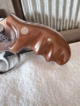 S&W 686-1 2.5 inch, factory combat grips - 5 of 15
