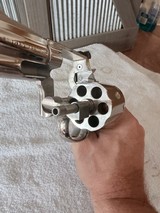 S&W 686-1 2.5 inch, factory combat grips - 10 of 15