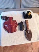 S&W 686-6 2.5 inch 357 mag with extras - 14 of 14