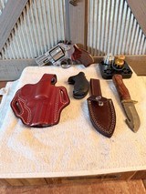 S&W 686-6 2.5 inch 357 mag with extras - 1 of 14