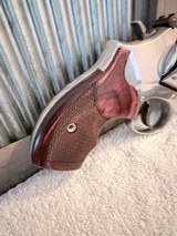 S&W 686-6 2.5 inch 357 mag with extras - 9 of 14