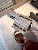 S&W 686-6 2.5 inch 357 mag with extras - 12 of 14