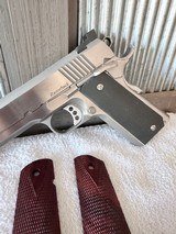 Dan Wesson Razorback 10mm in factory pouch - 2 of 14