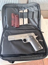 Dan Wesson Razorback 10mm in factory pouch - 14 of 14