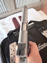 Dan Wesson Razorback 10mm in factory pouch - 11 of 14