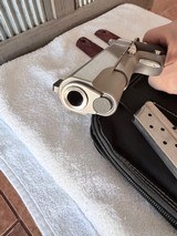 Dan Wesson Razorback 10mm in factory pouch - 10 of 14