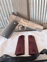 Dan Wesson Razorback 10mm in factory pouch - 4 of 14