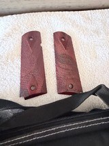 Dan Wesson Razorback 10mm in factory pouch - 13 of 14