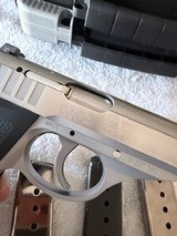 Sig Sauer P232 in box with 3 mags, 380 acp - 5 of 13