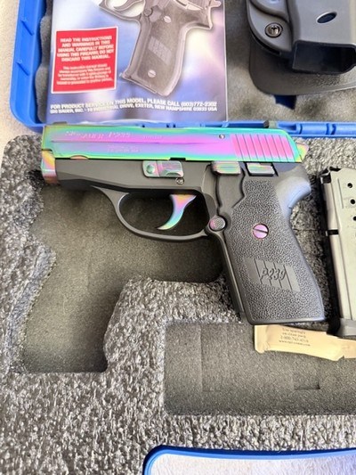 Limited run Sig P239 Rainbow, 40 S&W as new in Box - Image 3 of 15