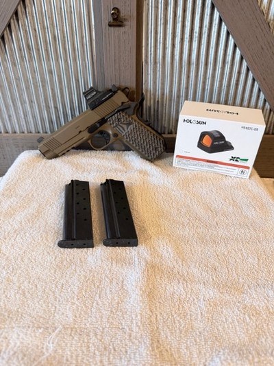 Springfield TRP AOS 9mm bobtail Commander with Holosun - Image 1 of 17