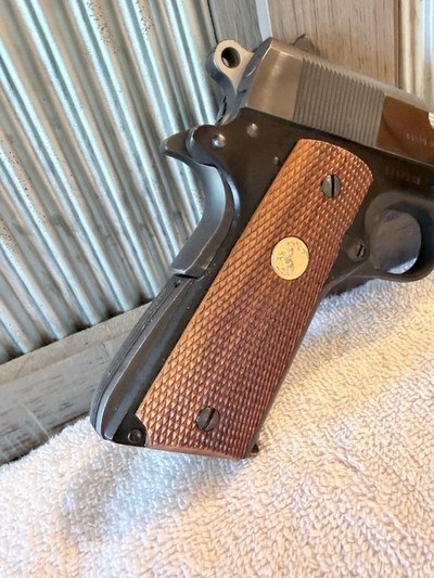 Beautiful 1965 Colt Lightweight Commander in 38 Super - Image 6 of 15