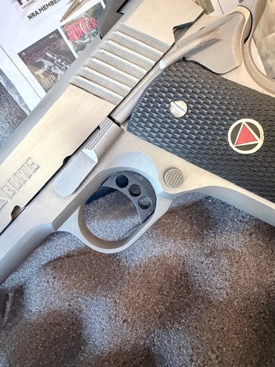 Original Colt Delta Elite 10mm in box - Image 4 of 16