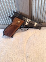 Immaculate S&W 39-2 9mm original - Image 5 of 15