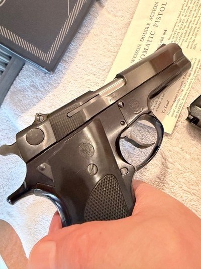 As New in Box S&W Model 59 no dash - Image 15 of 17