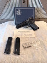 As New in Box S&W Model 59 no dash - Image 1 of 17