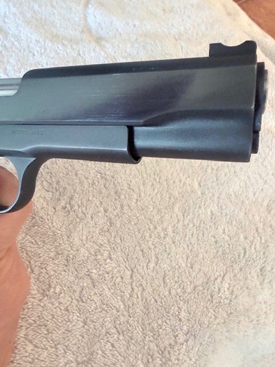 Rock Island Gunsite 1911 45 acp Government - Image 15 of 16