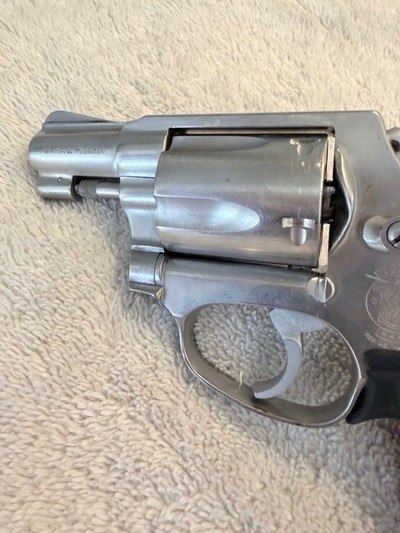 S&W model 60 no dash with Crimson Trace grips - Image 5 of 11