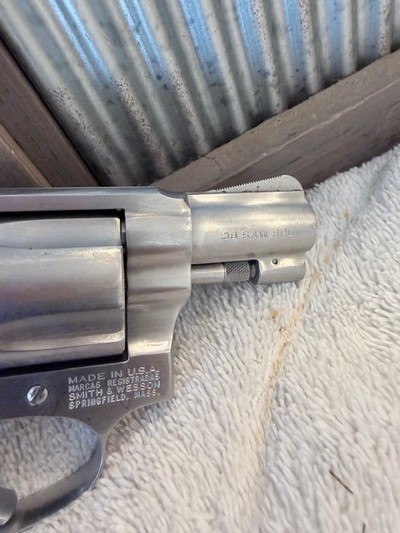 S&W model 60 no dash with Crimson Trace grips - Image 3 of 11