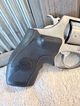S&W model 60 no dash with Crimson Trace grips - Image 4 of 11