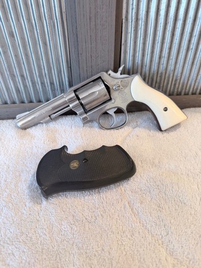 S&W Model 64-3 38 Special Heavy barrel - Image 1 of 13