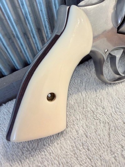 S&W Model 64-3 38 Special Heavy barrel - Image 5 of 13