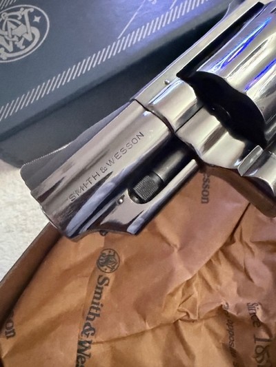 S&W Model 19-3 2.5 inch 357 in box, excellent! - Image 4 of 13