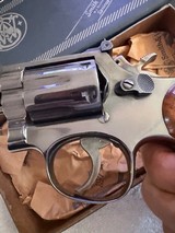 S&W Model 19-3 2.5 inch 357 in box, excellent! - Image 3 of 13