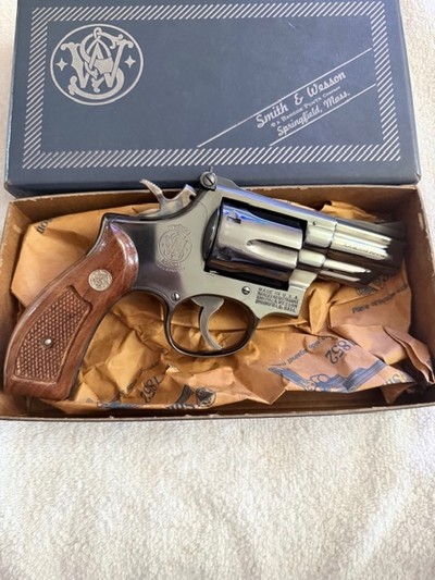S&W Model 19-3 2.5 inch 357 in box, excellent! - Image 2 of 13