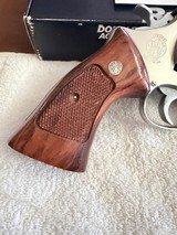 S&W Model 624 no dash in box, excellent condition - Image 6 of 19