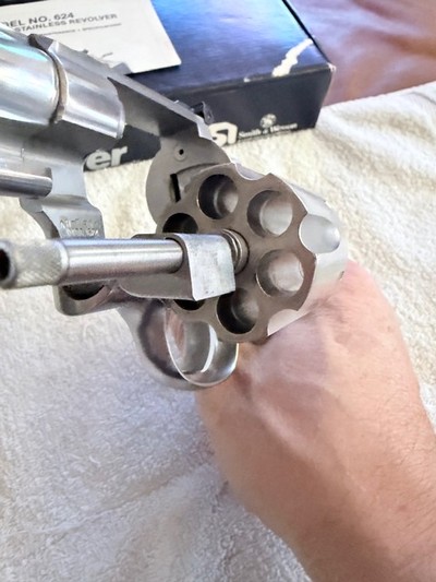 S&W Model 624 no dash in box, excellent condition - Image 10 of 19